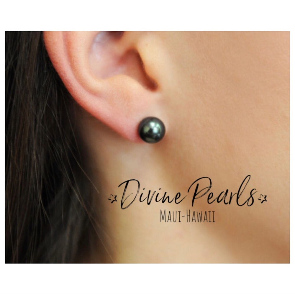 NWT BLACK FRESHWATER PEARLS